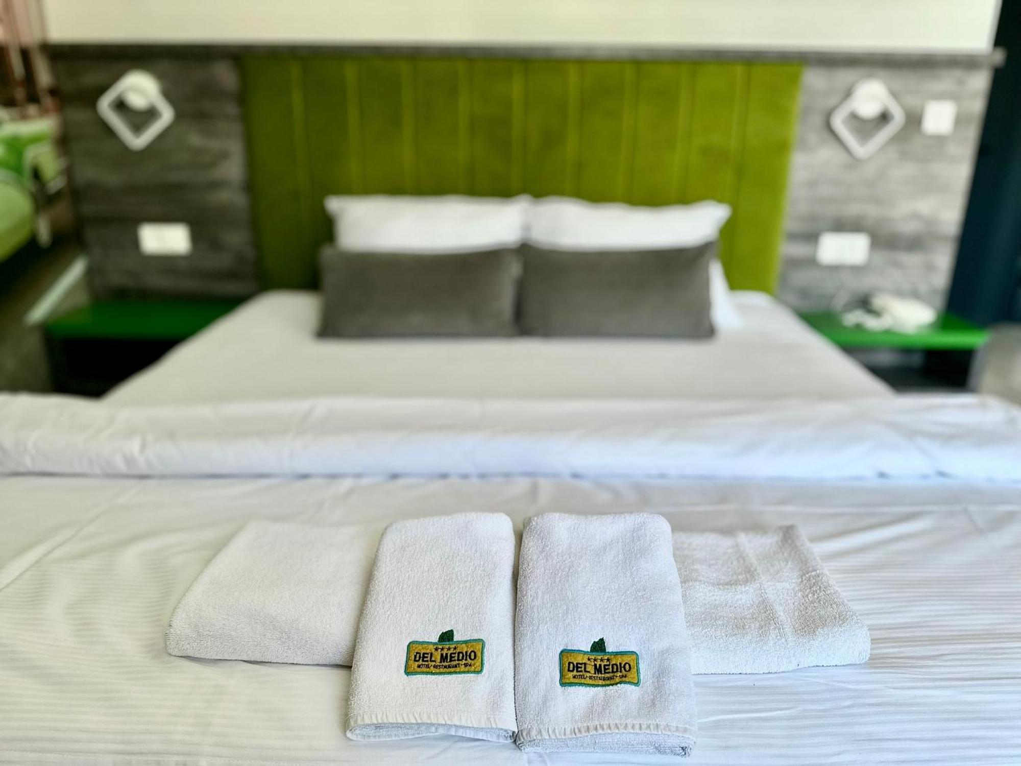 Hotel Del Medio Sutomore Luaran gambar