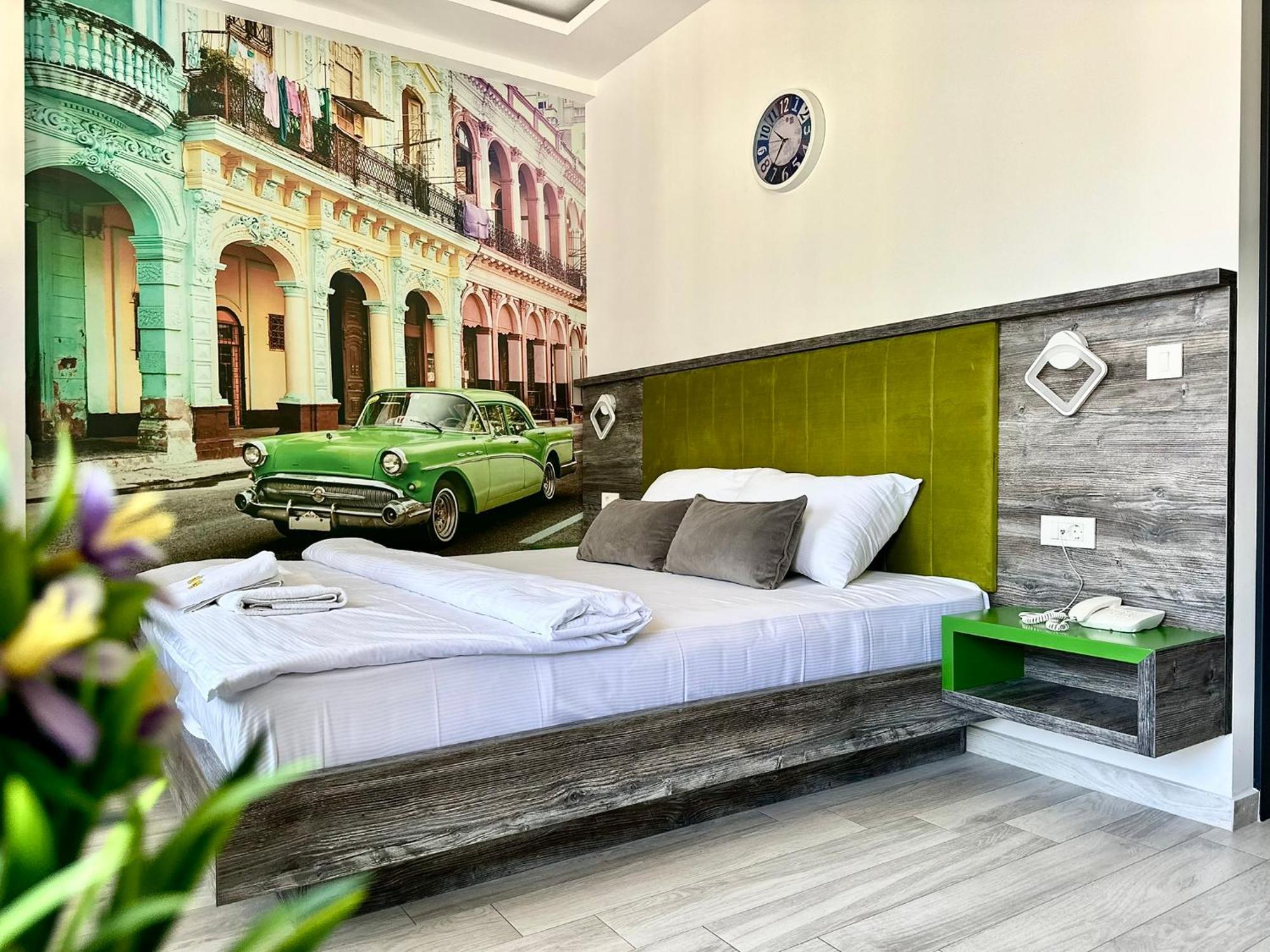 Hotel Del Medio Sutomore Luaran gambar