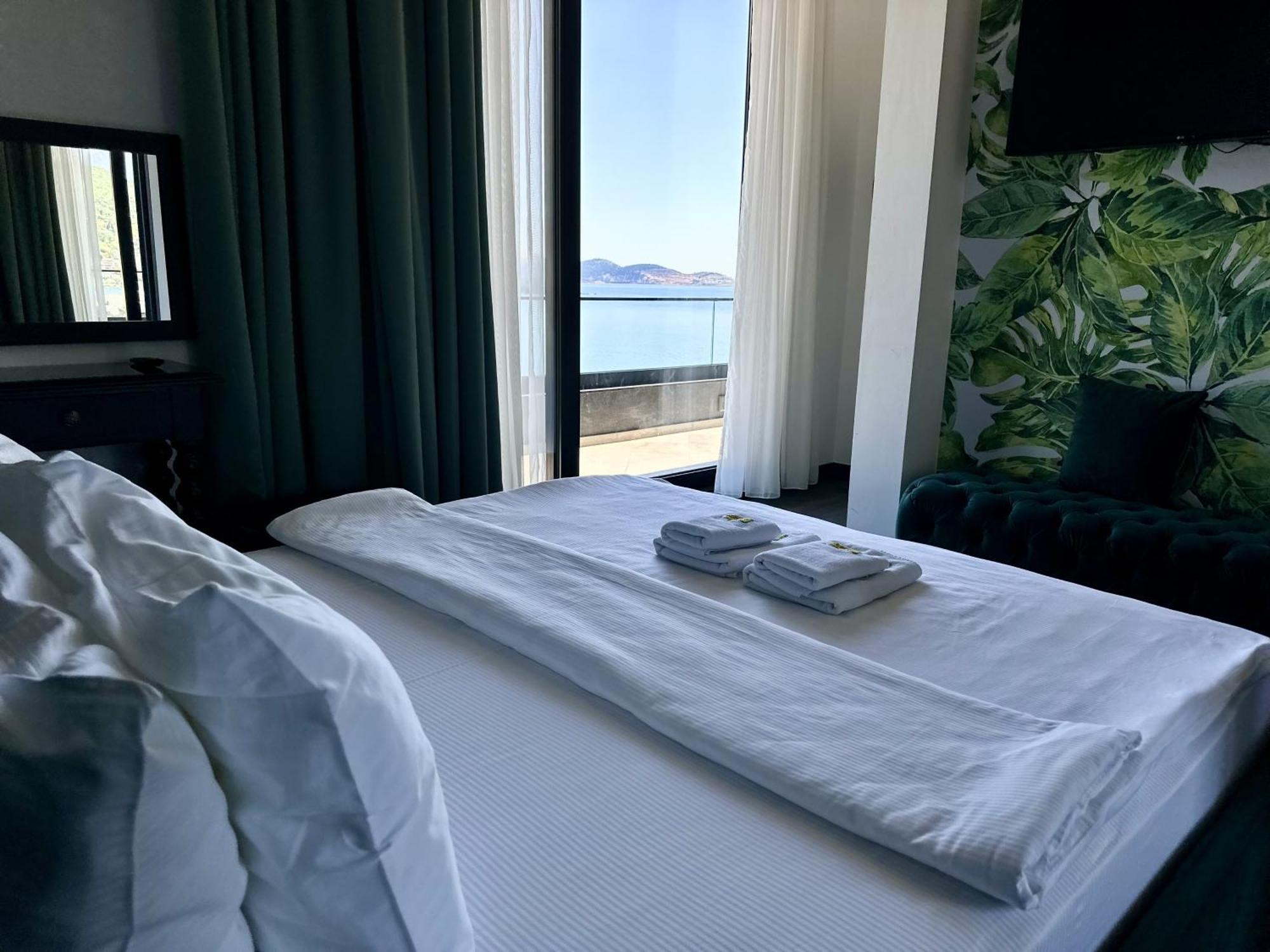 Hotel Del Medio Sutomore Bilik gambar